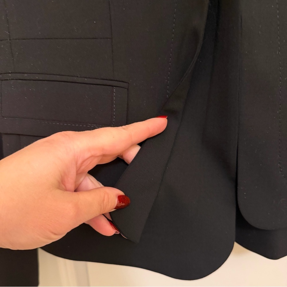 Hugo Boss Elegant Black Blazer in wool fabric Matching jacket - Picture 6 of 16
